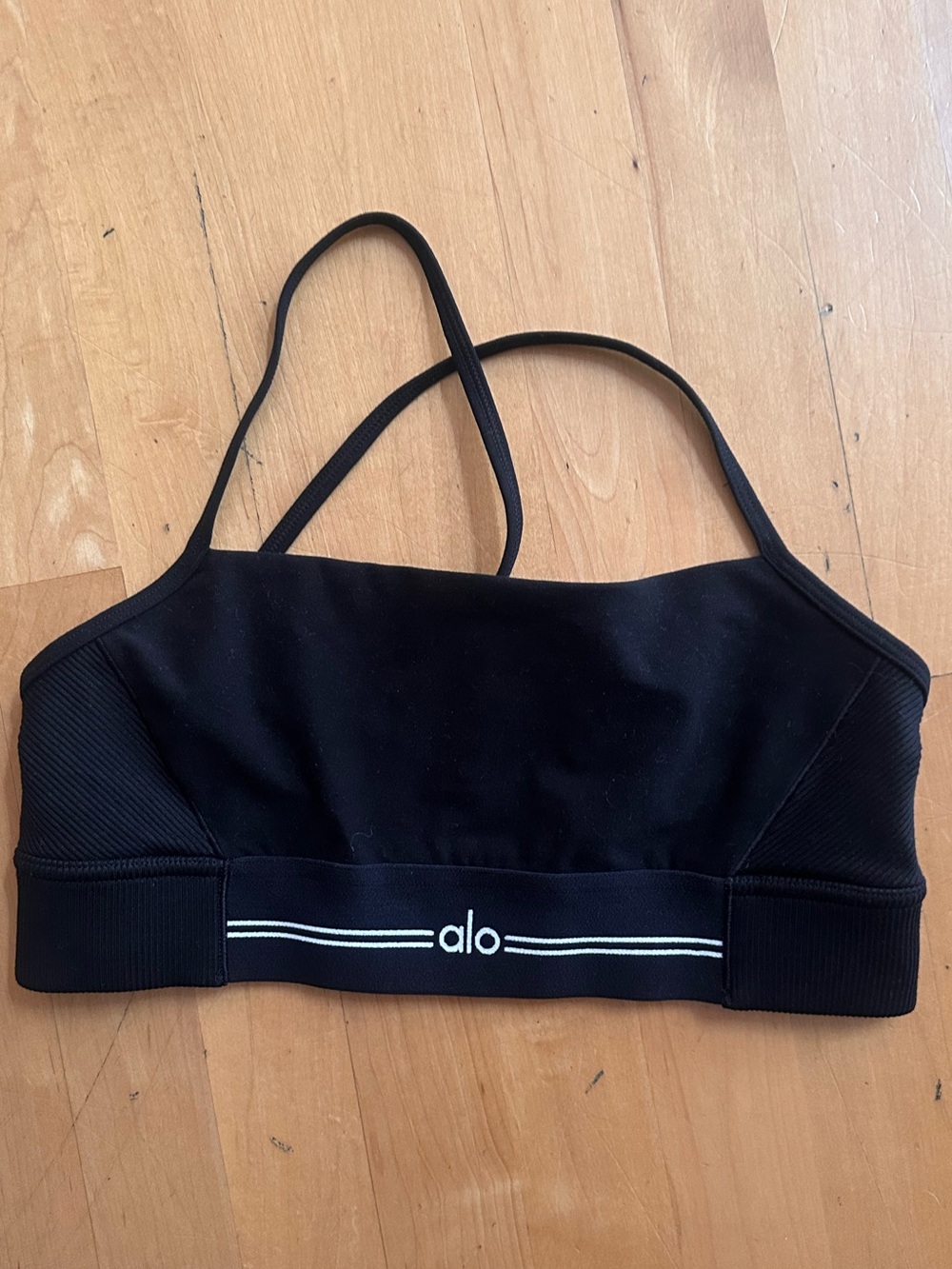 Women’s ALO Yoga Black Strappy Sports Bra with White Logo. M